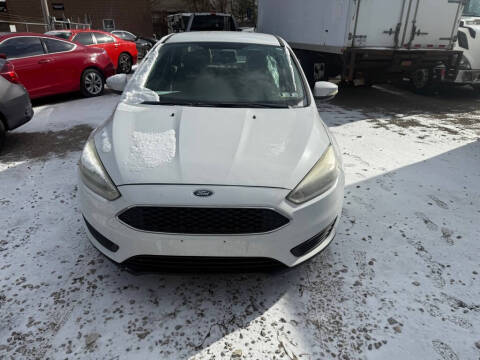 2016 Ford Focus SE FWD photo