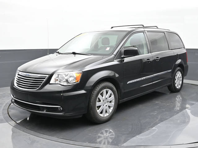 2016 Chrysler Town and Country Touring FWD photo