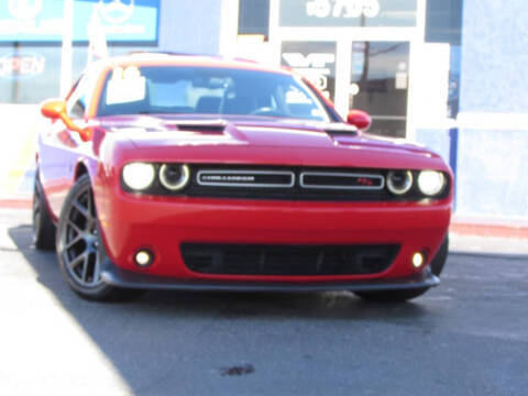 2016 Dodge Challenger R/T Scat Pack RWD photo