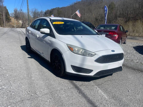 2016 Ford Focus SE FWD photo