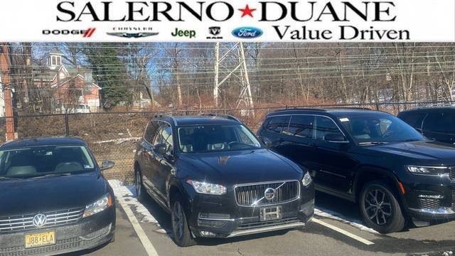 2016 Volvo XC90 T5 Momentum AWD photo