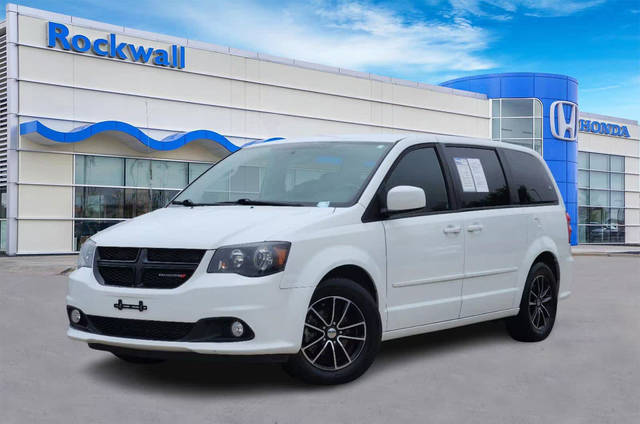 2016 Dodge Grand Caravan SXT FWD photo