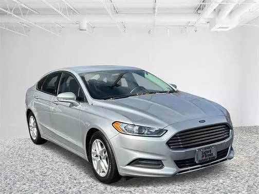 2016 Ford Fusion SE FWD photo