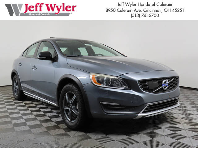 2016 Volvo S60 Cross Country T5 Platinum AWD photo