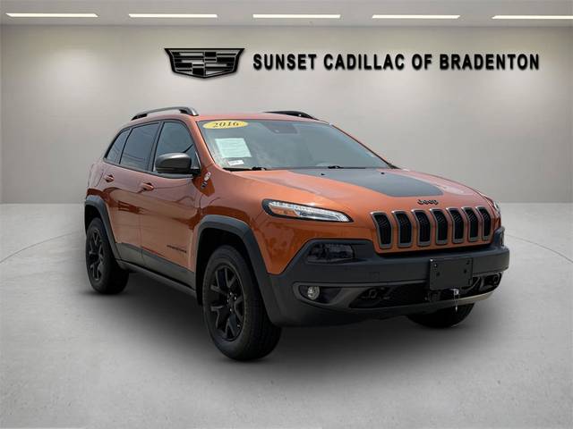 2016 Jeep Cherokee Trailhawk 4WD photo