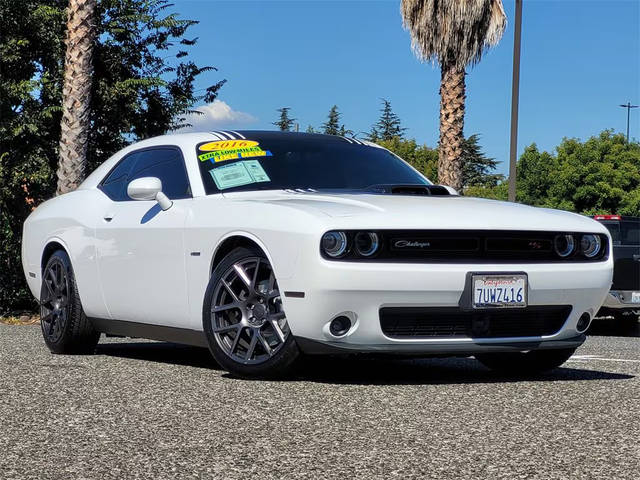 2016 Dodge Challenger R/T Plus Shaker RWD photo