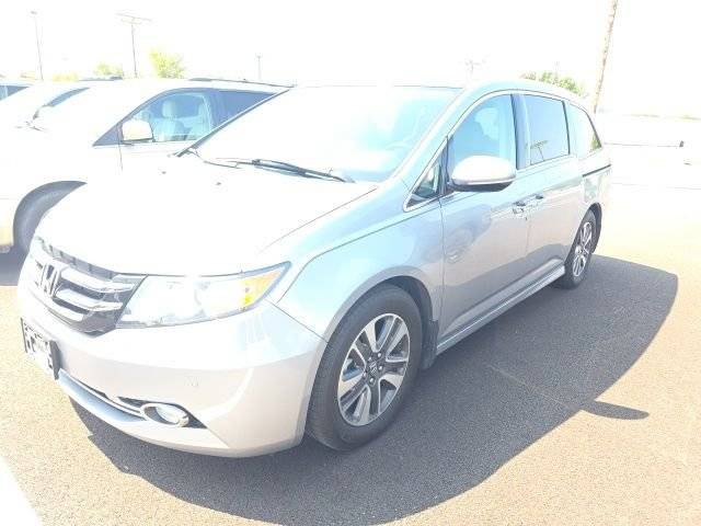 2016 Honda Odyssey Touring FWD photo