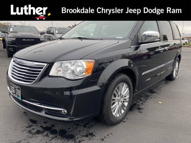 2016 Chrysler Town and Country Touring-L Anniversary Edition FWD photo