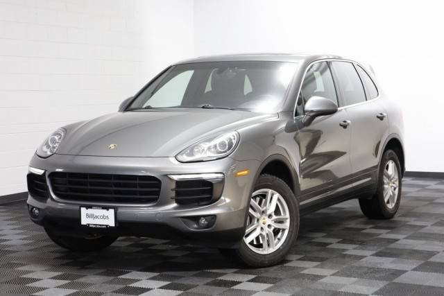 2016 Porsche Cayenne  AWD photo