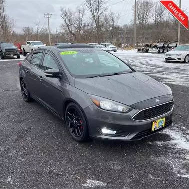 2016 Ford Focus SE FWD photo