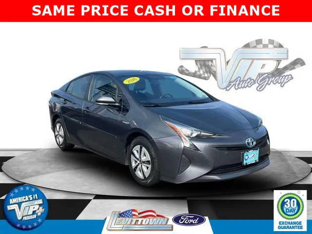 2016 Toyota Prius Three FWD photo
