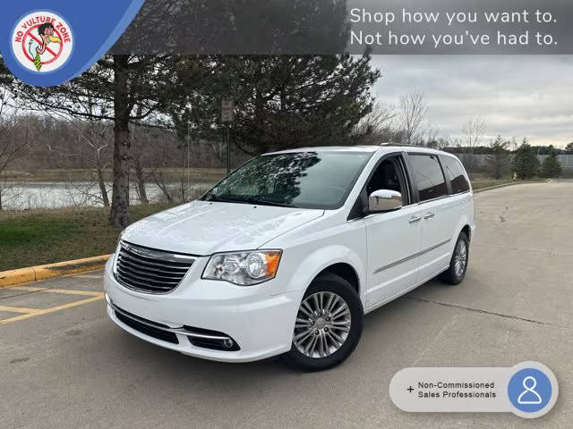 2016 Chrysler Town and Country Touring-L Anniversary Edition FWD photo