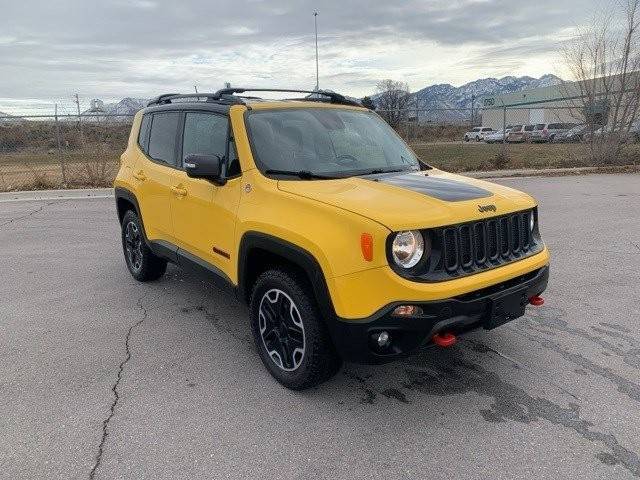 2015 Jeep Renegade Trailhawk 4WD photo