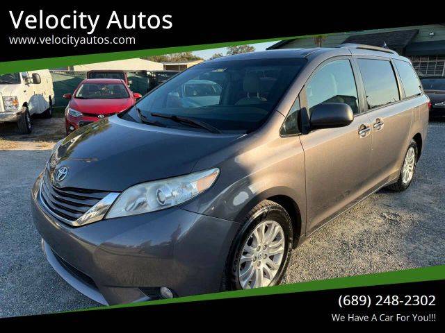 2016 Toyota Sienna XLE FWD photo