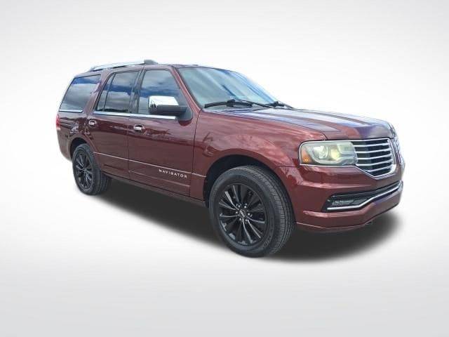 2016 Lincoln Navigator Select RWD photo
