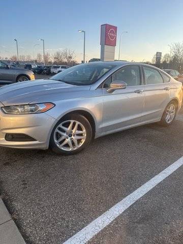 2016 Ford Fusion SE FWD photo