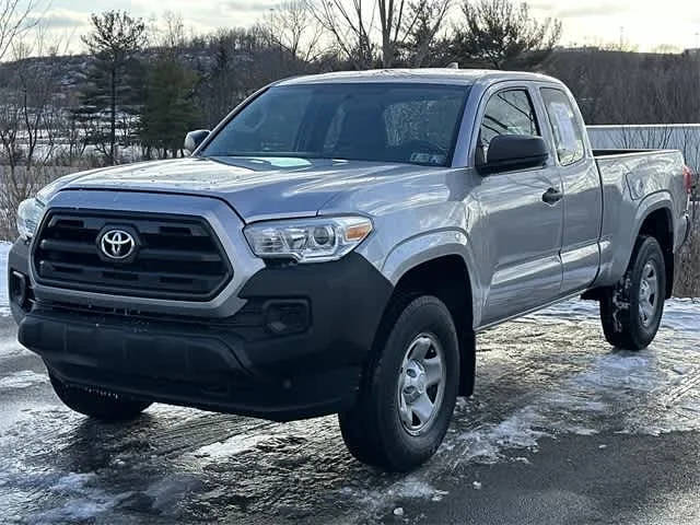 2016 Toyota Tacoma SR 4WD photo