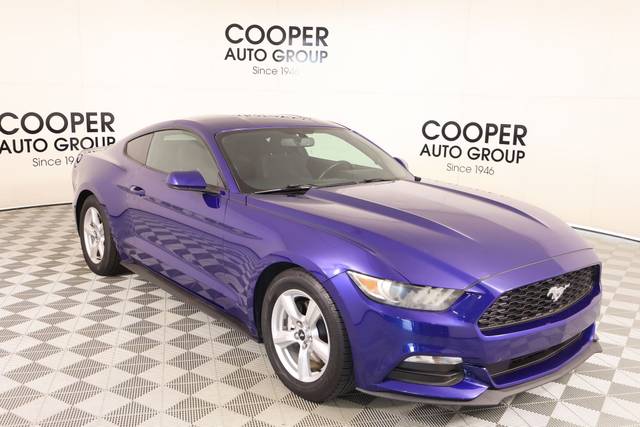 2016 Ford Mustang V6 RWD photo