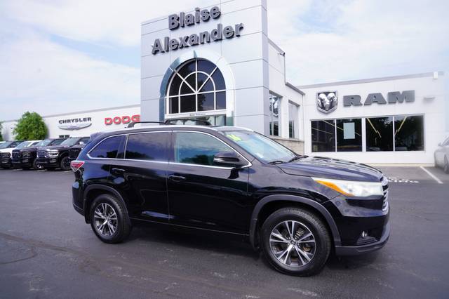 2016 Toyota Highlander XLE AWD photo