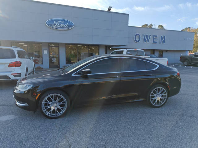 2016 Chrysler 200 Limited FWD photo