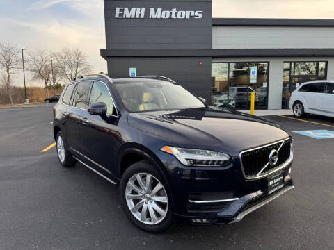 2016 Volvo XC90 T6 Momentum AWD photo