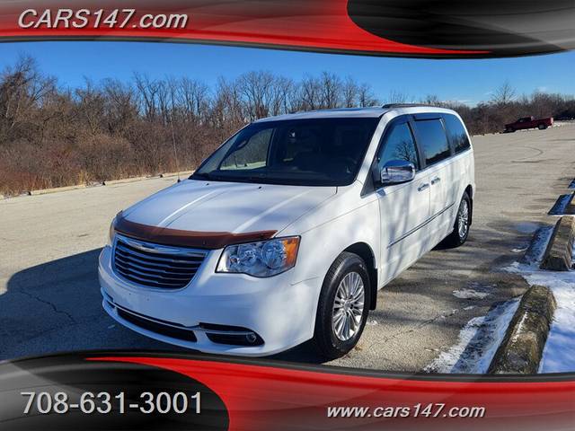 2016 Chrysler Town and Country Touring-L Anniversary Edition FWD photo