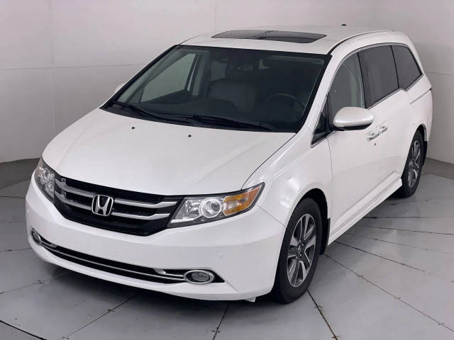 2016 Honda Odyssey Touring FWD photo