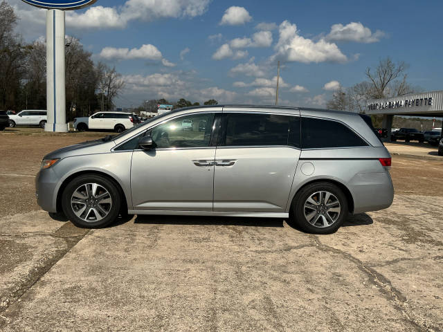 2016 Honda Odyssey Touring FWD photo