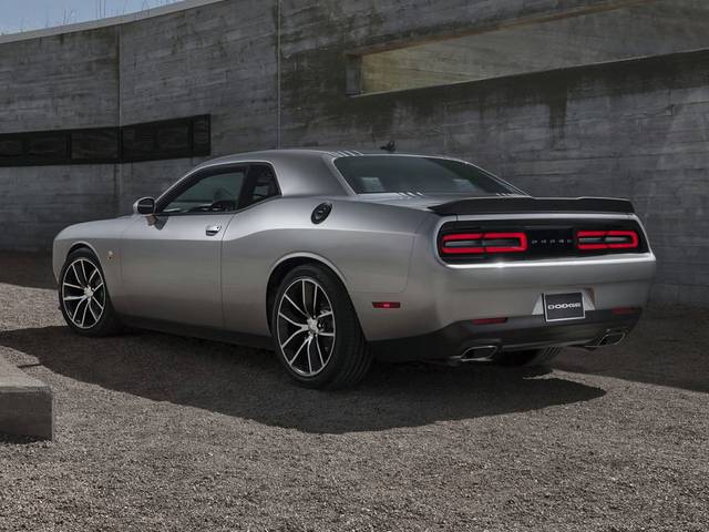 2016 Dodge Challenger R/T Scat Pack RWD photo