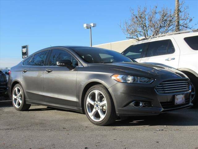 2016 Ford Fusion SE FWD photo