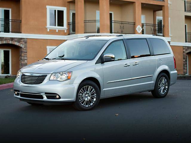 2016 Chrysler Town and Country S FWD photo