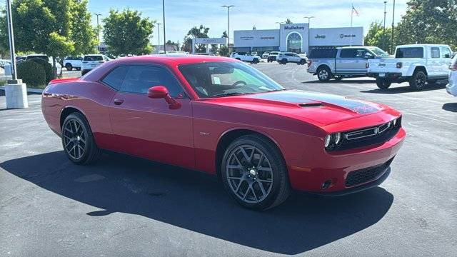 2016 Dodge Challenger R/T Plus RWD photo