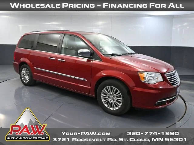2016 Chrysler Town and Country Touring-L Anniversary Edition FWD photo