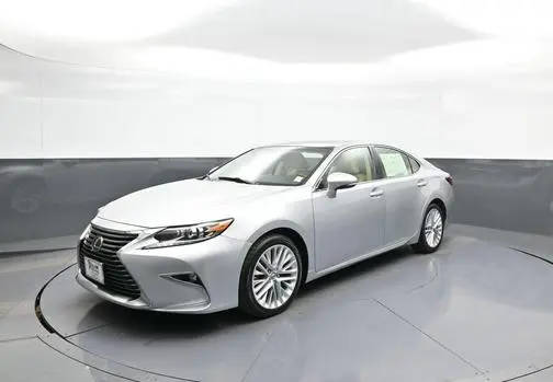 2016 Lexus ES FWD photo