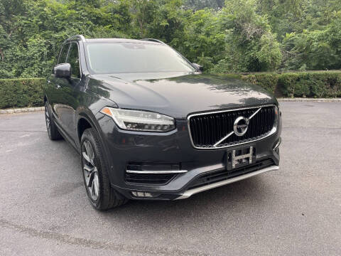 2016 Volvo XC90 T6 Momentum AWD photo
