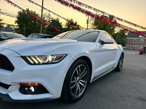 2016 Ford Mustang EcoBoost RWD photo