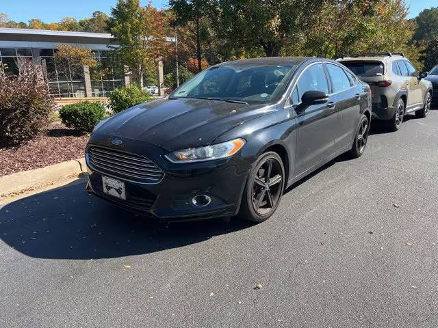 2016 Ford Fusion SE FWD photo