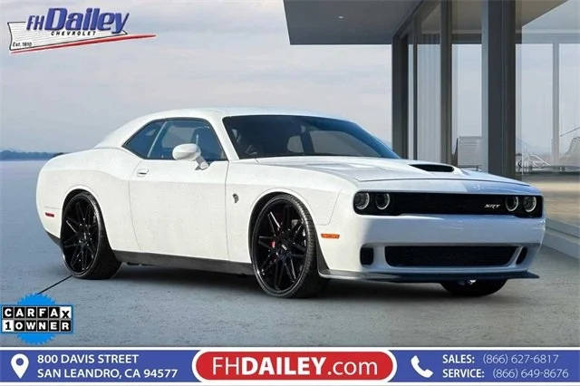 2016 Dodge Challenger SRT Hellcat RWD photo