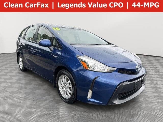 2016 Toyota Prius v Three FWD photo