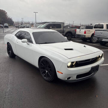 2016 Dodge Challenger SXT RWD photo