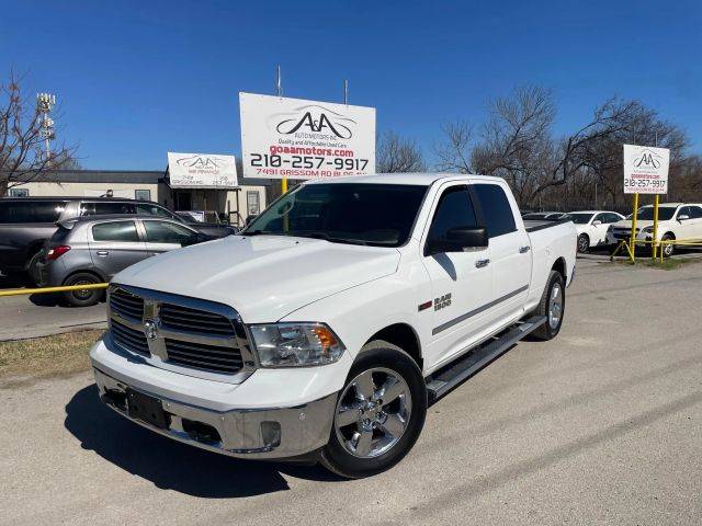 2016 Ram 1500 Lone Star 4WD photo