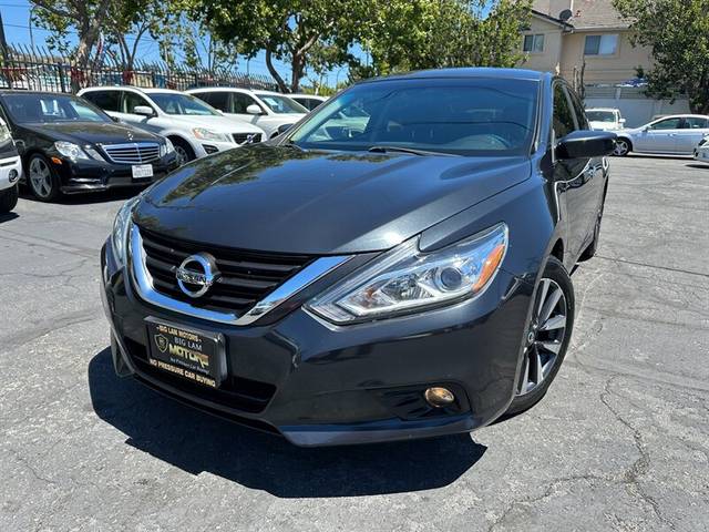 2016 Nissan Altima 2.5 SV FWD photo