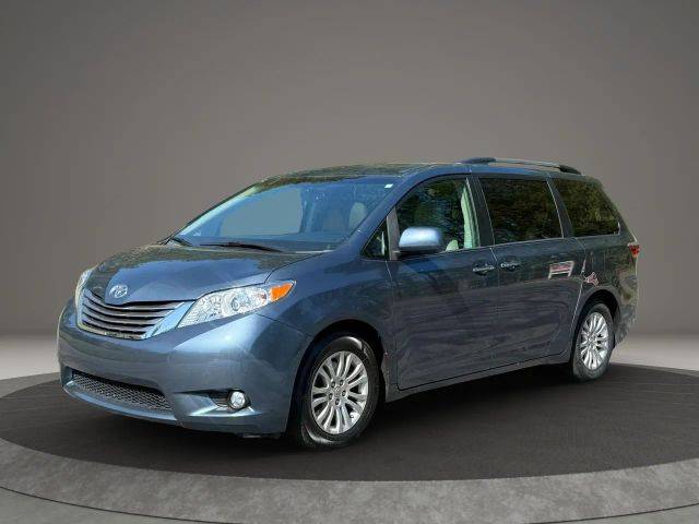 2016 Toyota Sienna XLE Premium FWD photo