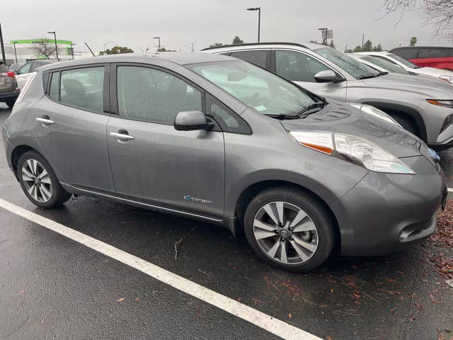 2016 Nissan Leaf SV FWD photo