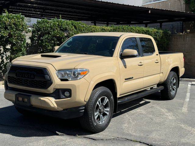 2016 Toyota Tacoma TRD Sport RWD photo