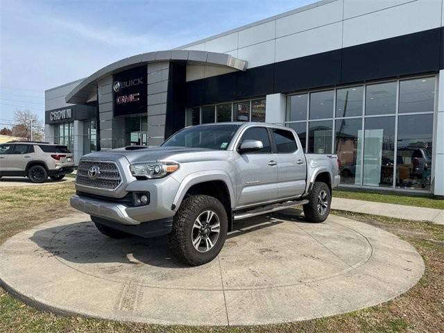 2016 Toyota Tacoma TRD Sport RWD photo