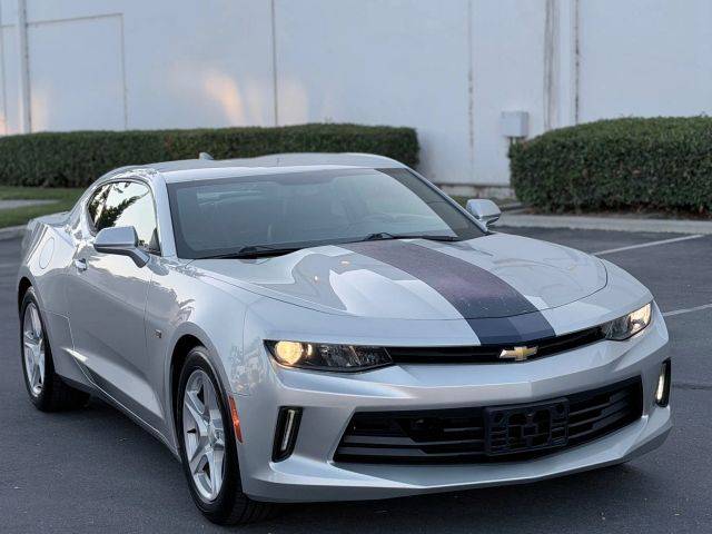 2016 Chevrolet Camaro 2LT RWD photo