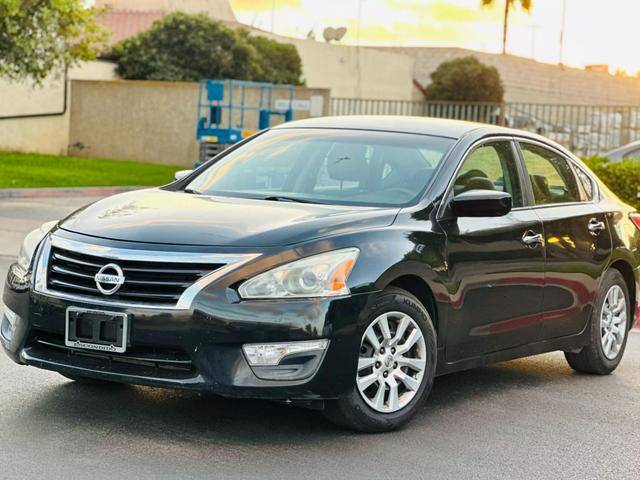 2015 Nissan Altima 2.5 FWD photo