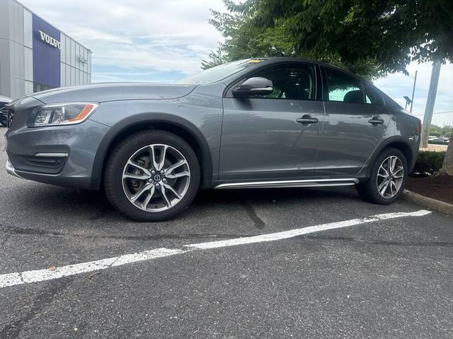 2016 Volvo S60 Cross Country T5 Platinum AWD photo