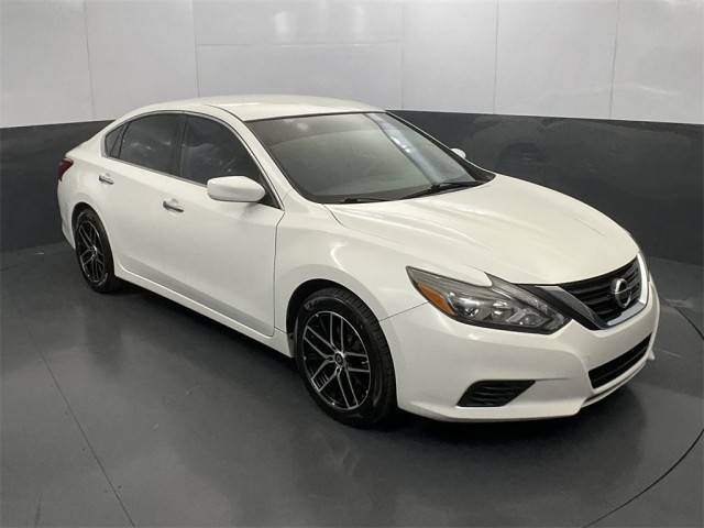 2016 Nissan Altima 2.5 FWD photo